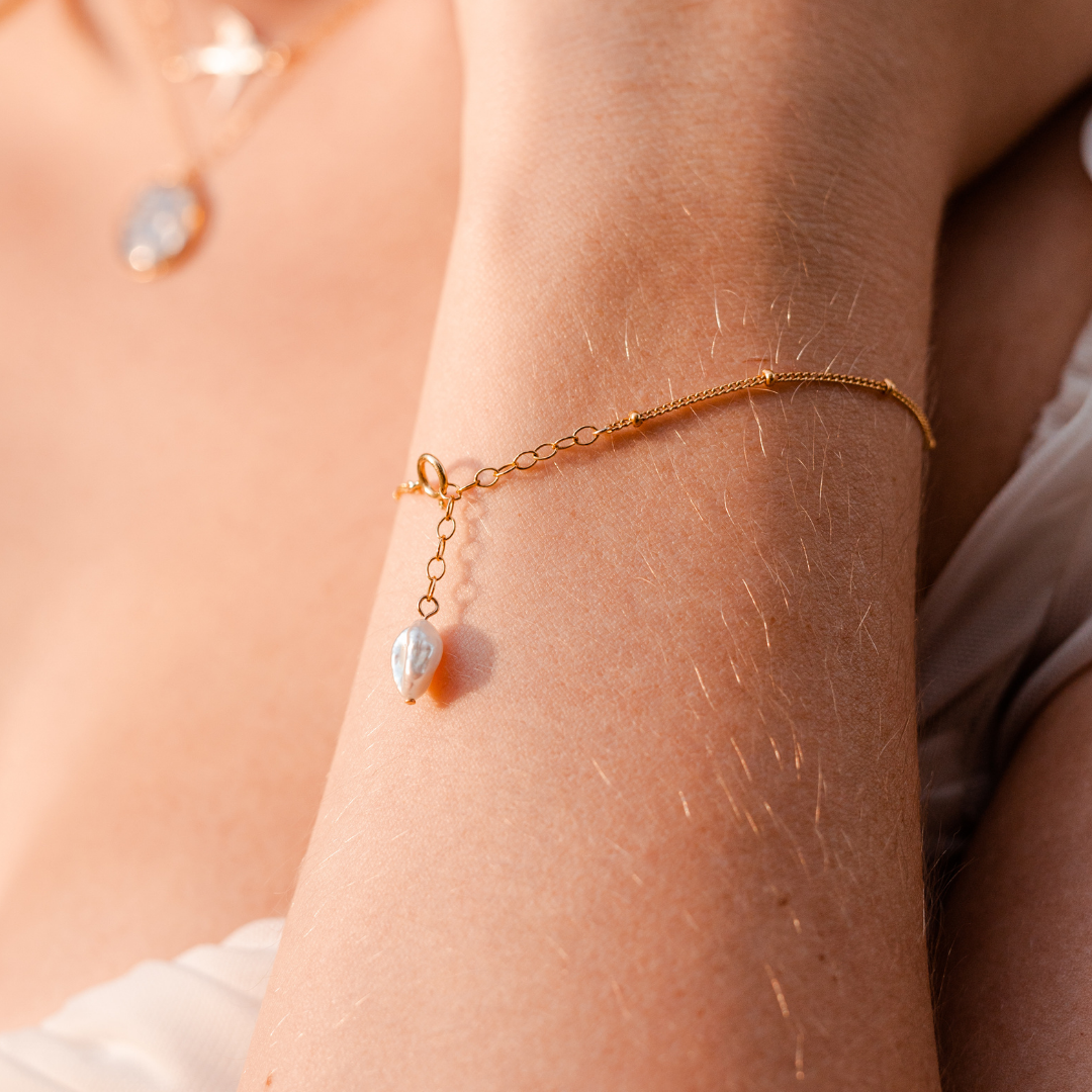 Lyla Dainty Chain Bracelet