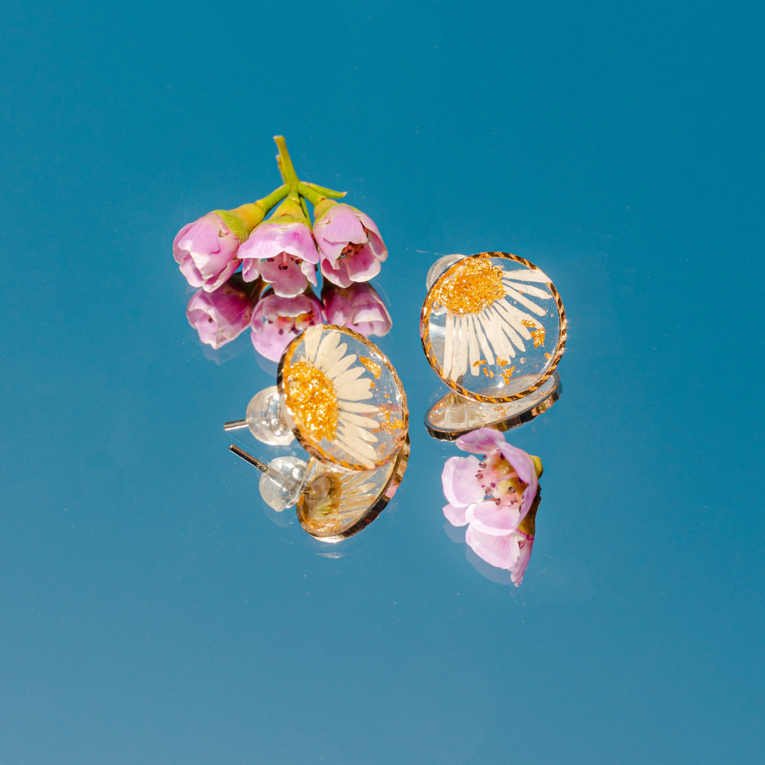 Daisy Flower Studs