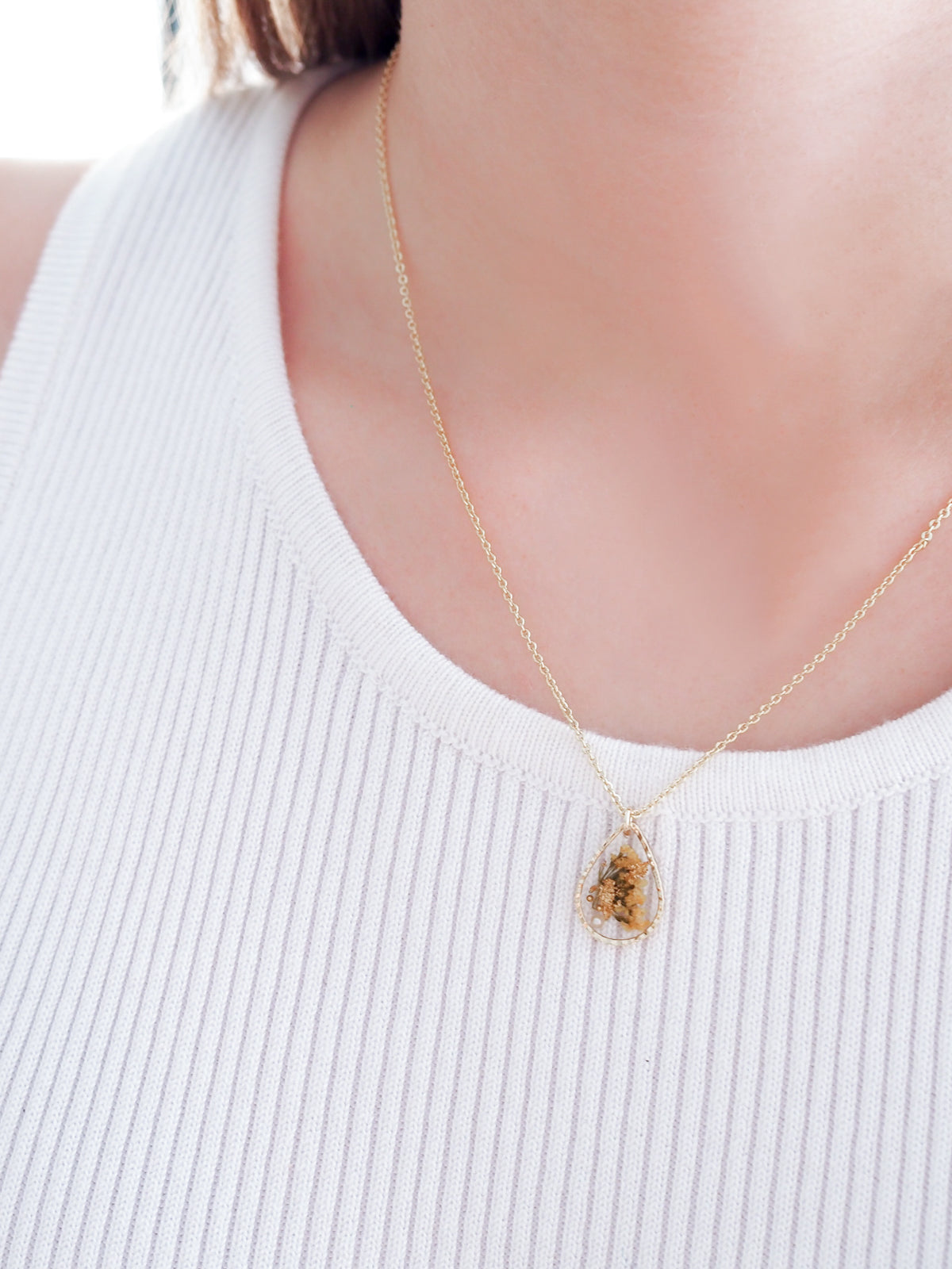 Teardrop Flower Necklace