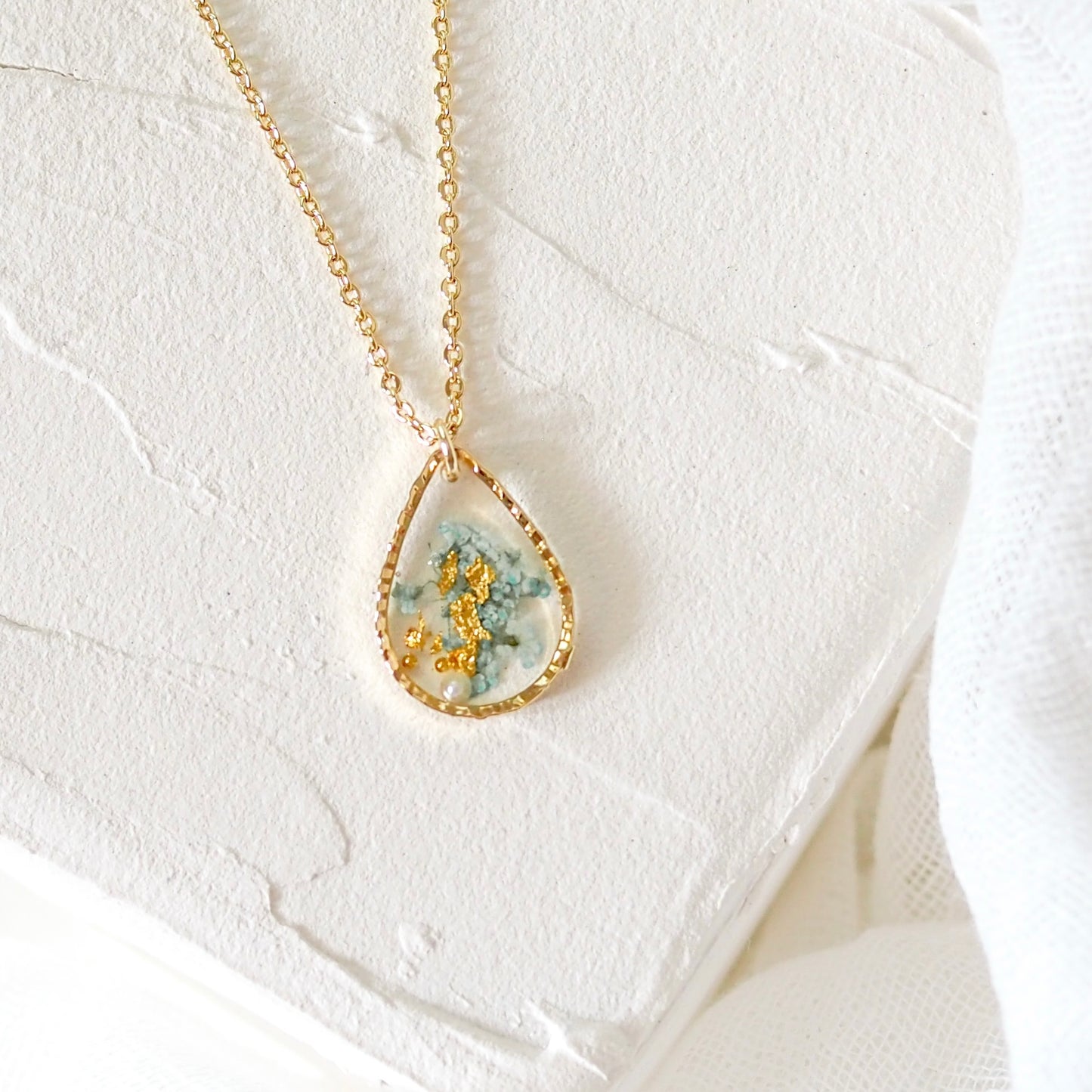 Teardrop Flower Necklace